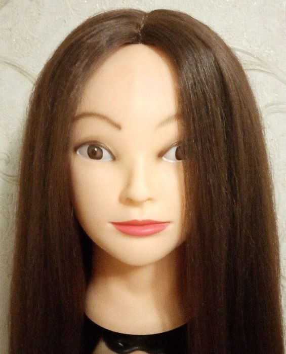 Манекен для навчання та зачісок