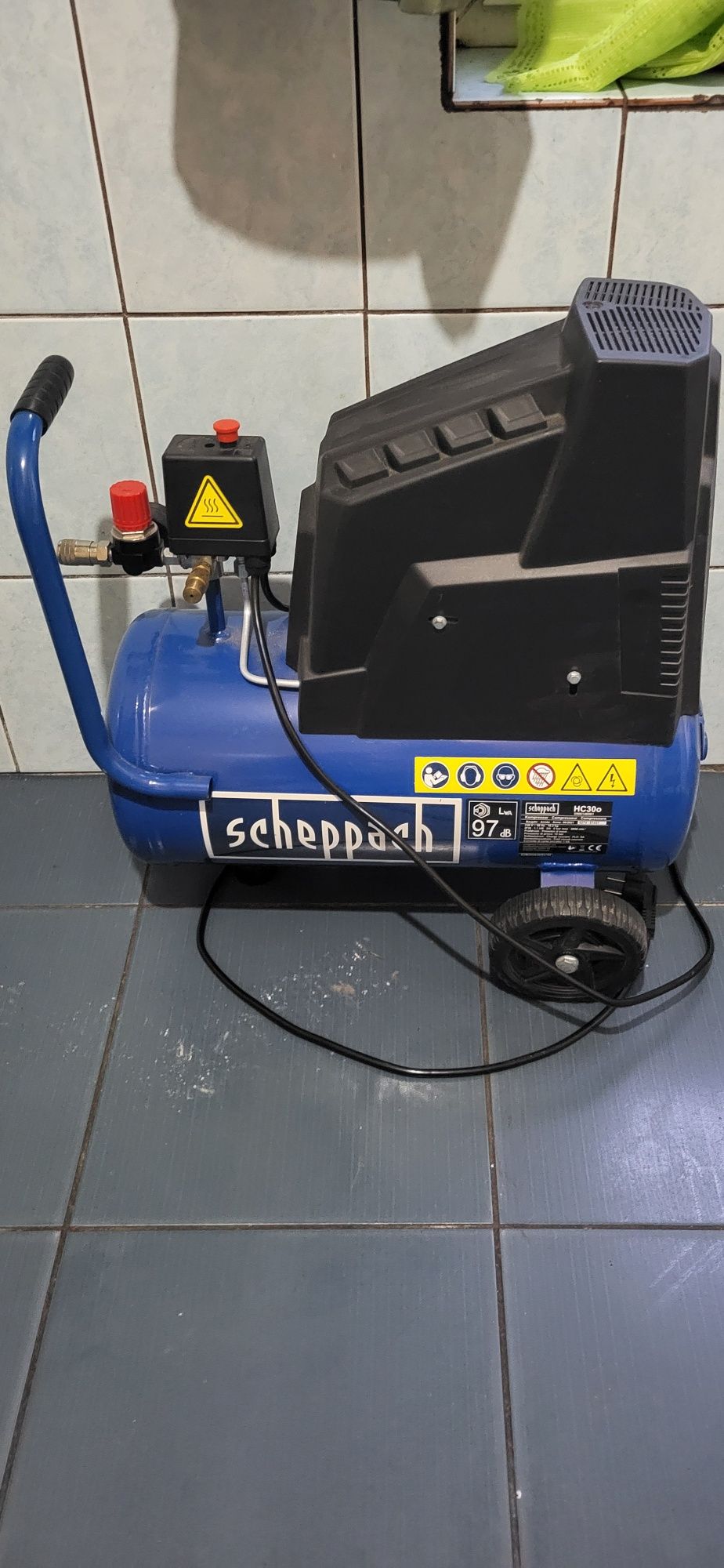 Kompresor bezolejowy Scheppach KD400 24 l 8 bar