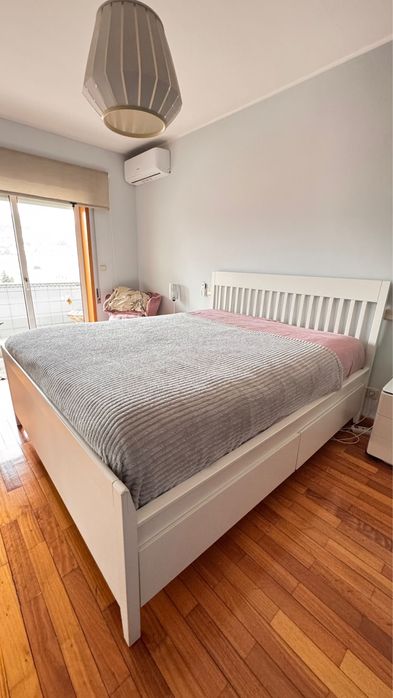 Estrutura cama com arrumacao ikea IDANÄS 160x200 bom estado