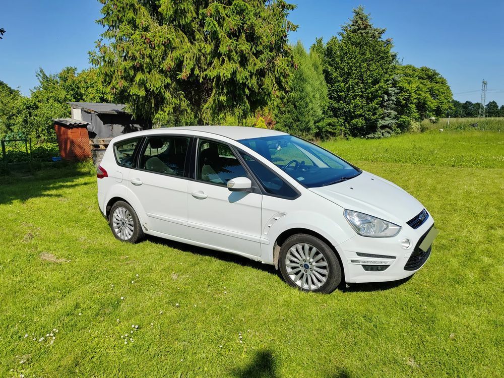 Ford S-Max Rodzinny, oszczędny, pojemny.