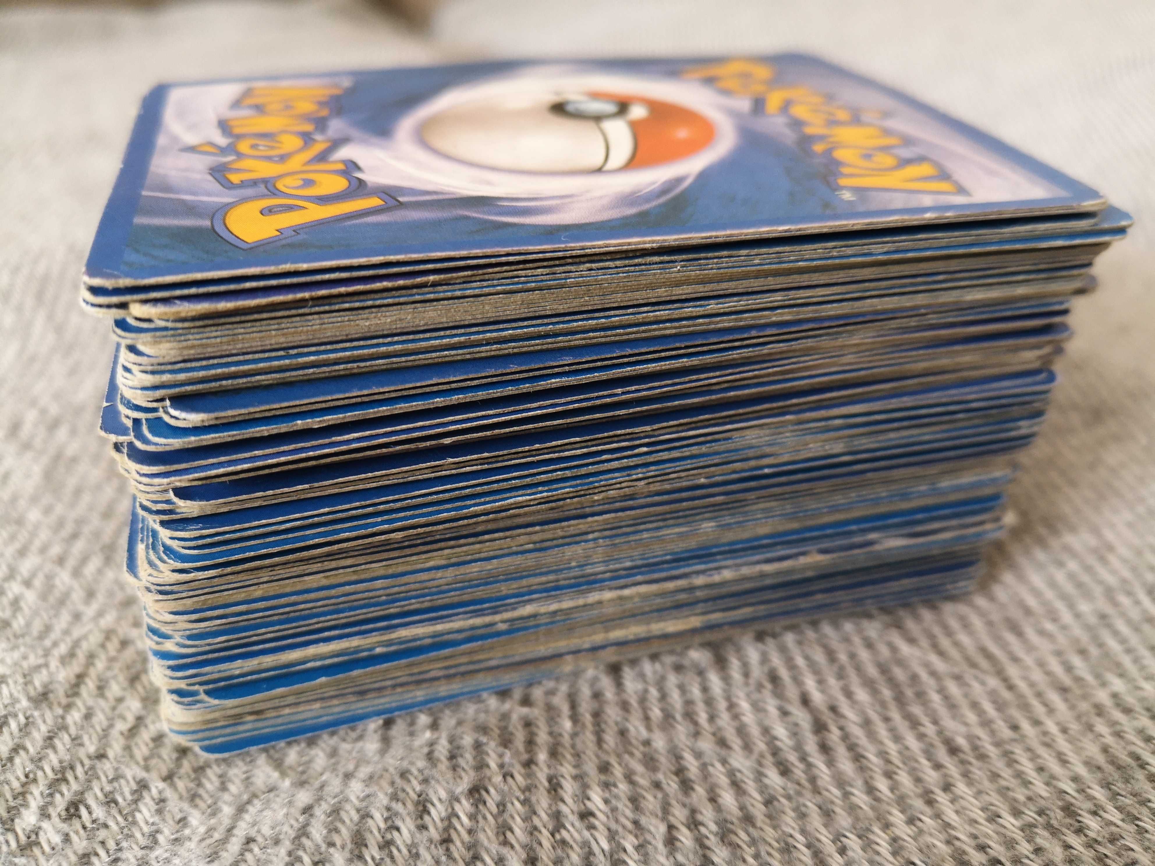 Conjunto de 100 cartas Pokémon (não originais)