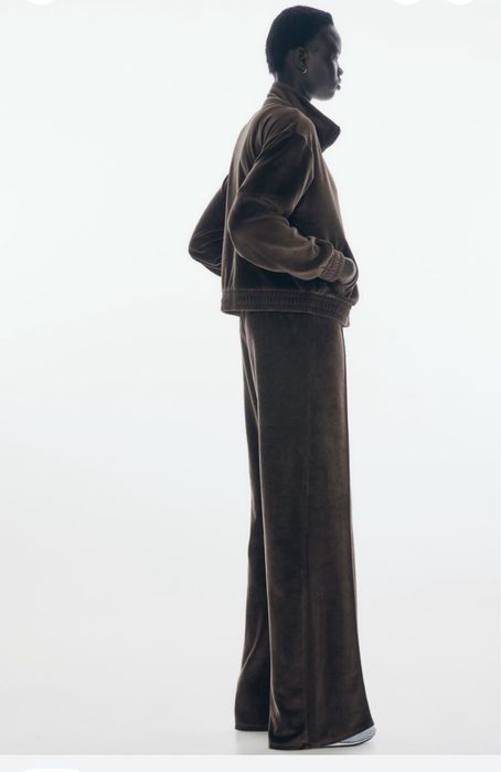 Костюм hm шоколадний штани шоколадні костюм спортивний велюровий