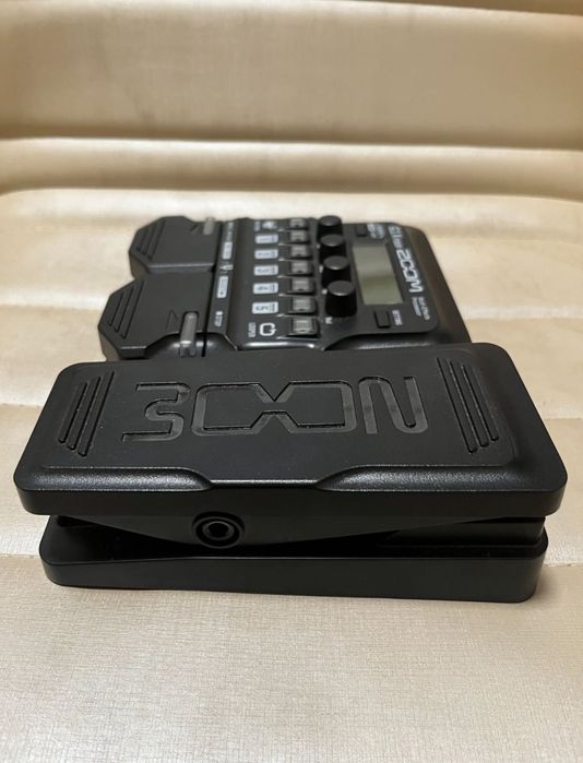 Pedal Multi-effects Zoom G1xFour