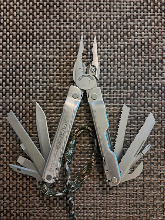 Мультитул Leatherman Super Tool 300 silver