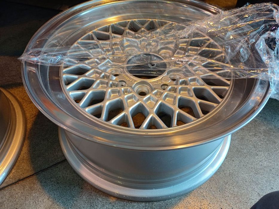 Jantes BBS Mahle 14 6,5J ET22 5x112

Mercedes SL R107 * W107