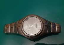 Часы наручные Omax quartz Crystal
