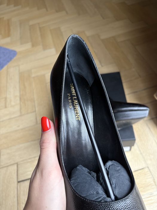 Czarne szpilki YSL