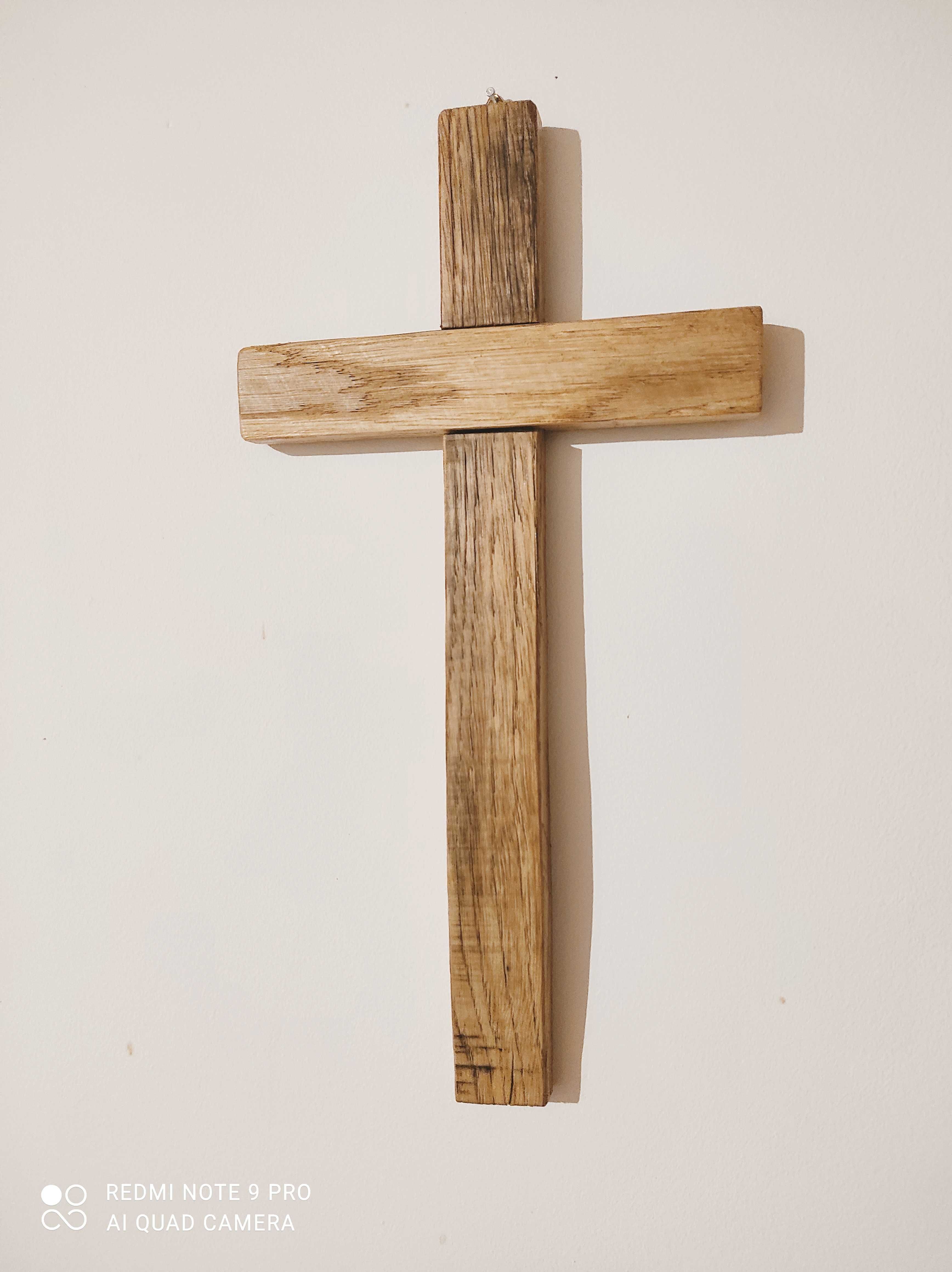 Dębowy krzyż, drewniany krzyż, krzyż na ściane