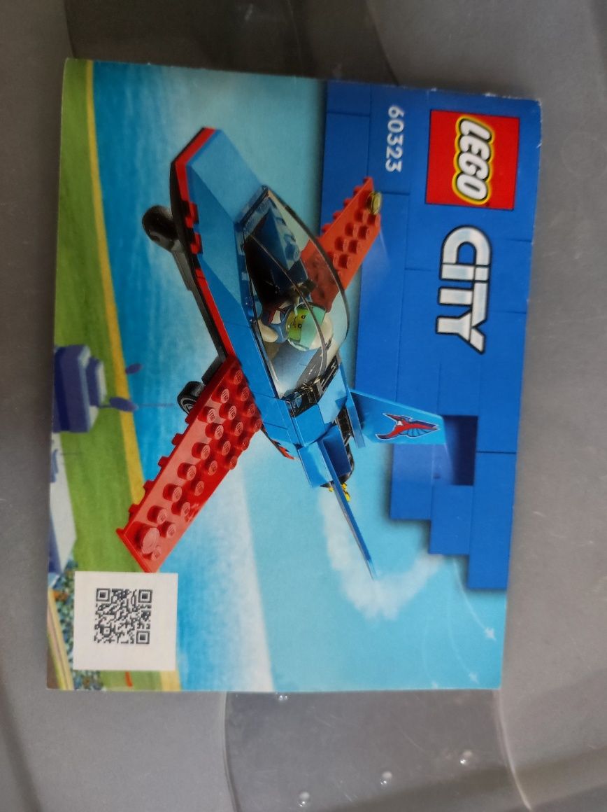 LEGO City 60323 samolot