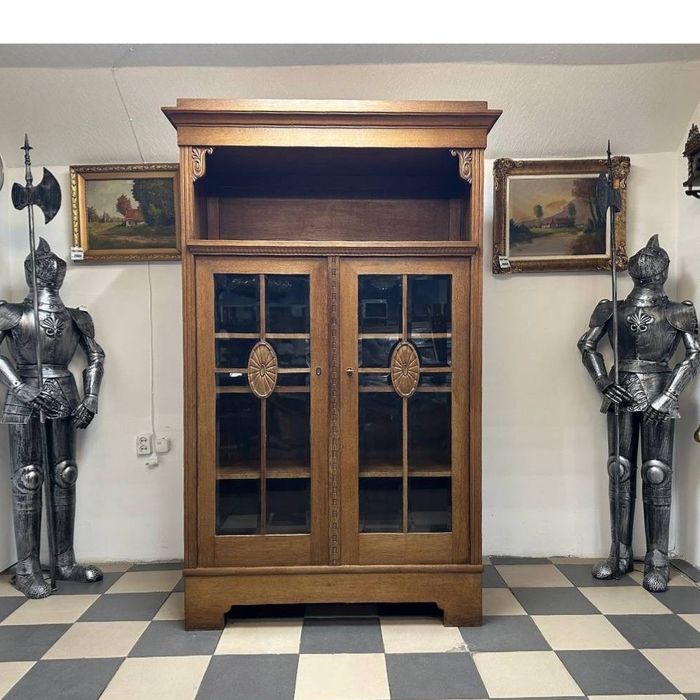 Вітрина дубова сервант дерево витрина книжкова шафа 3583