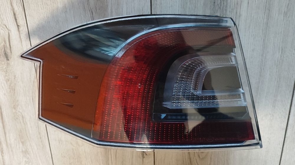 Ліхтар лівий в крило Tesla Model S 12-20
