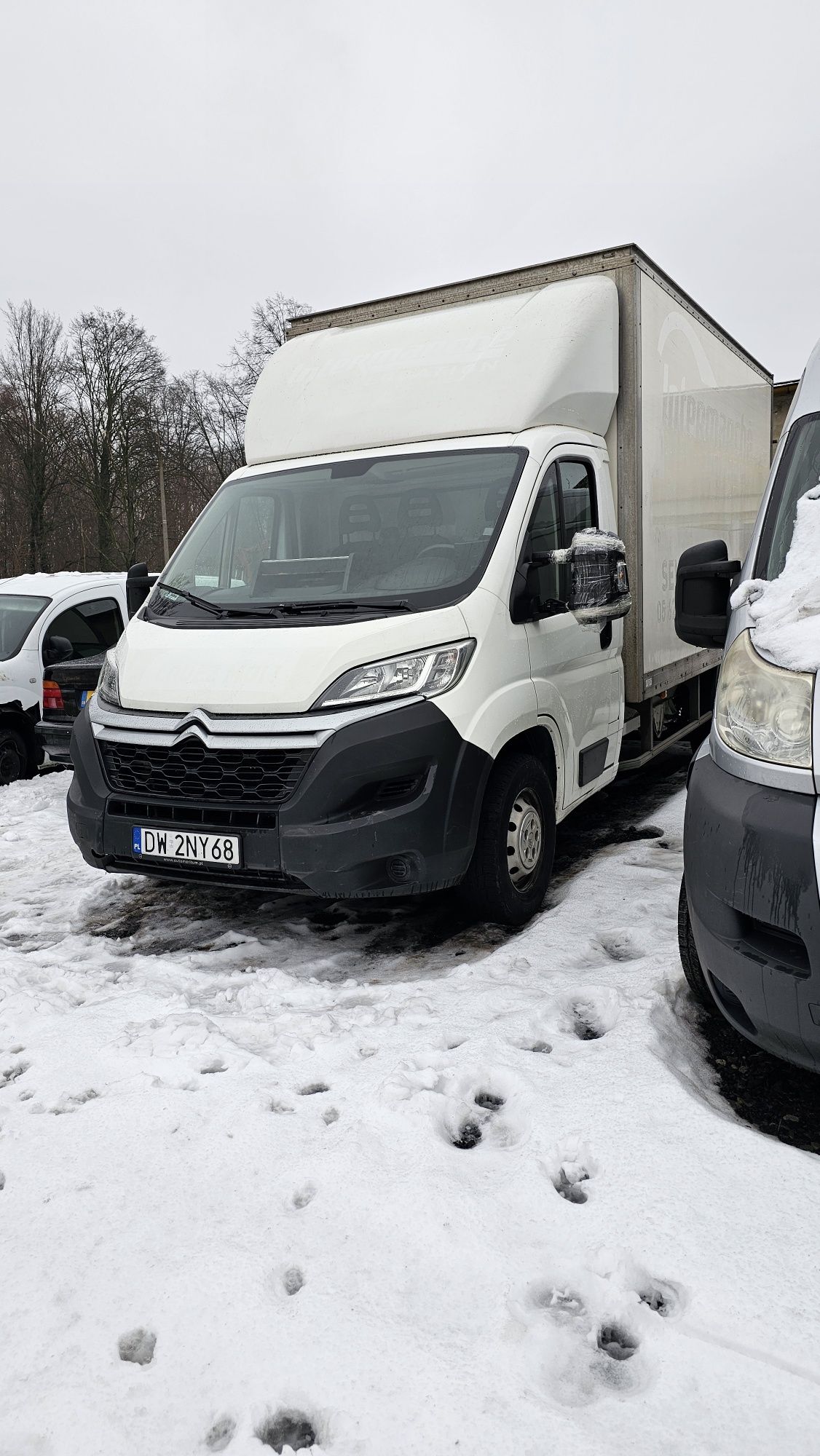 Wynajem z wykupem busów, plandeka, kontener, winda