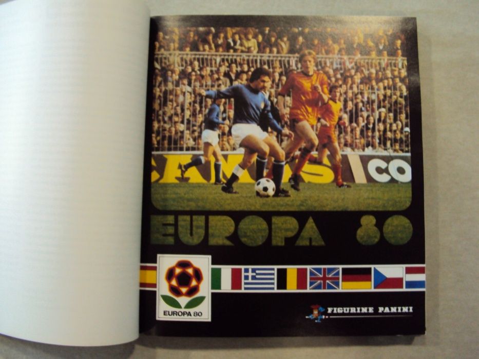 2 Livros Panini - Europeus 1980 a 2004 | Mundiais 1970 a 2002