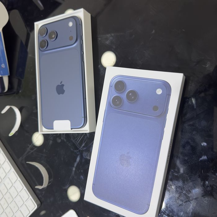 Vendo meu iPhone 17 pro max 256 GB AZUL