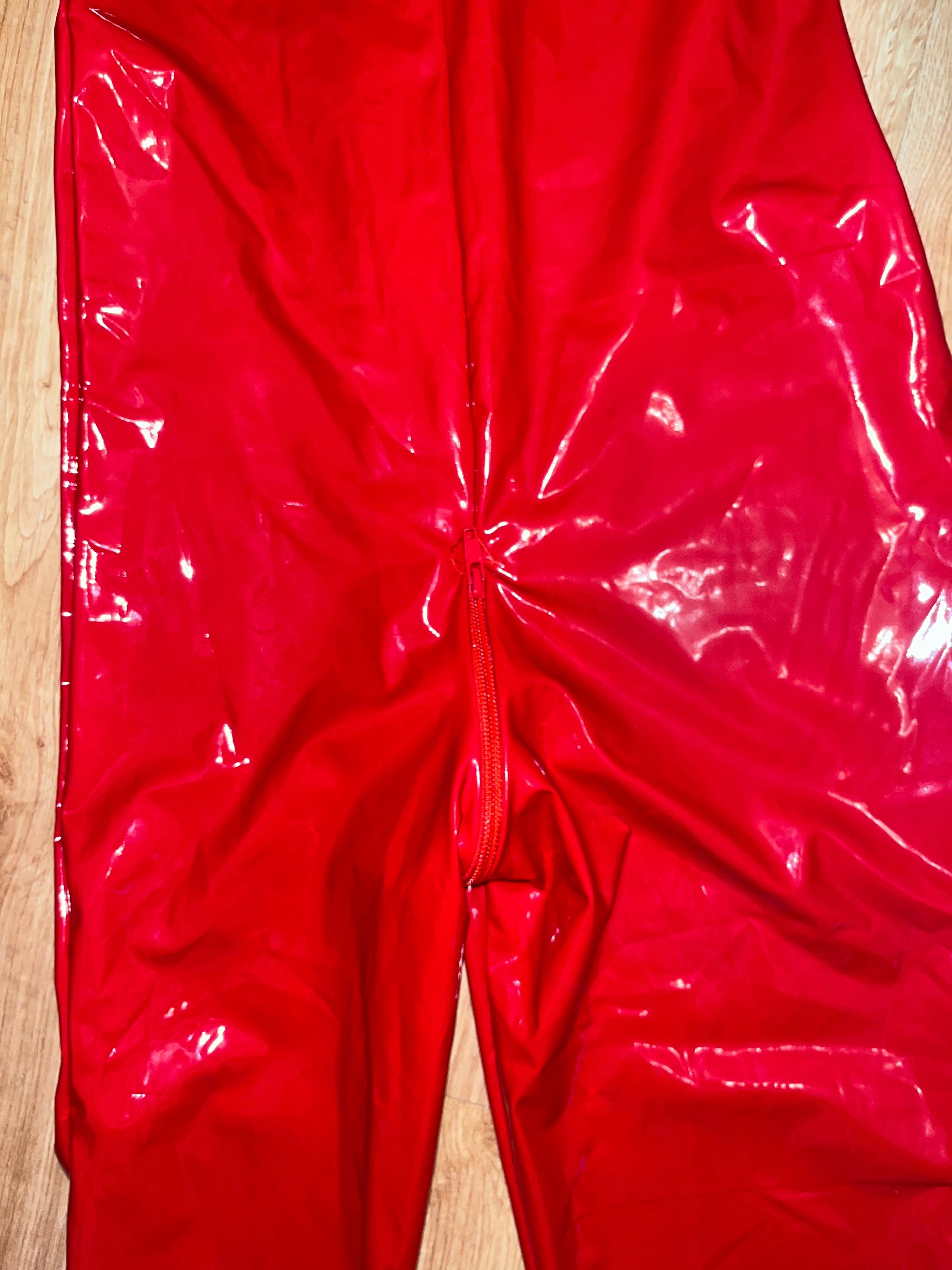 884/ Czerwony czerwień pvc świecący kombinezon S/M catsuit