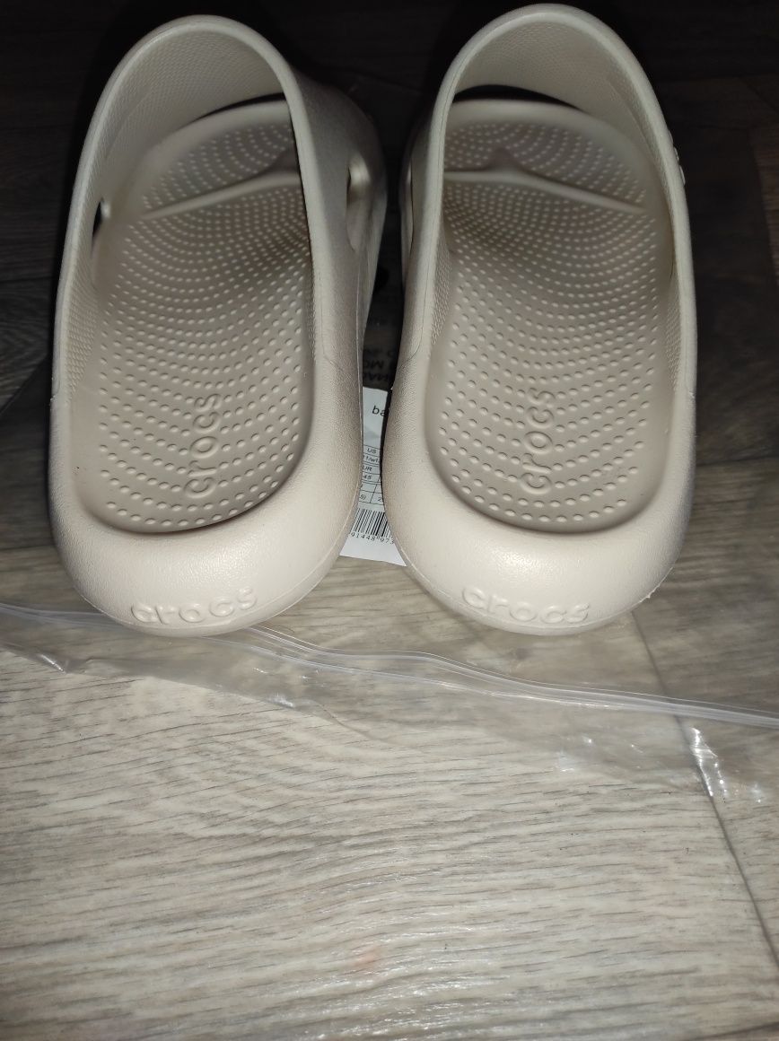 Crocs mellow slide 45