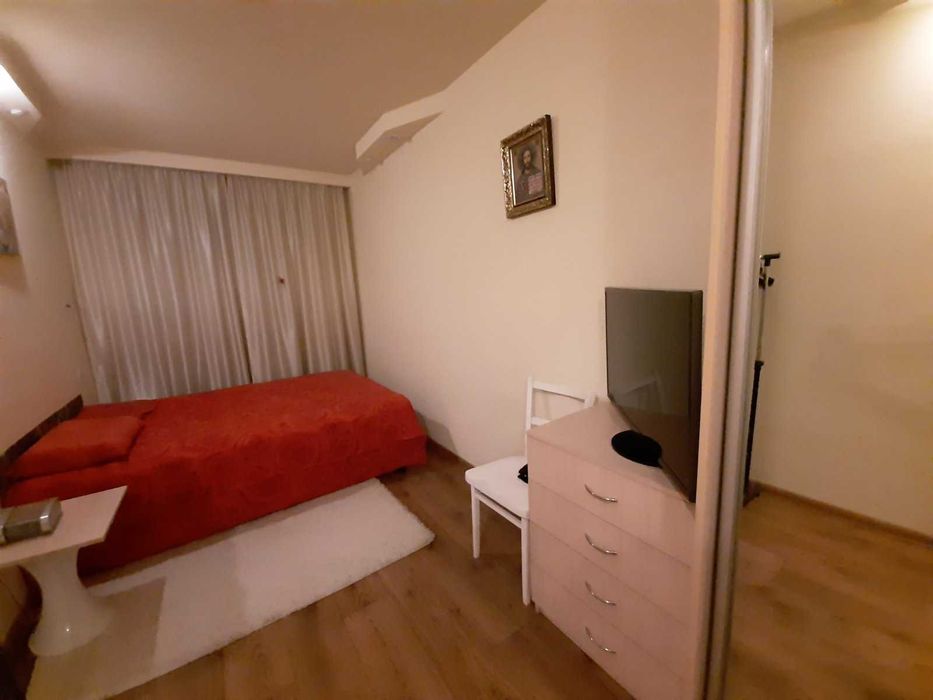Продам свою 2кв. (студия+спальня), 2/5, метро 23 Августа (Вайбер)
