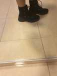 Damskie buty jesienne lub zimowe czarne z weluru na grubej gumie.