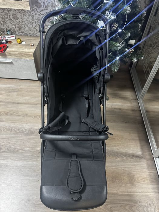Продам прогулянкову коляску Carello