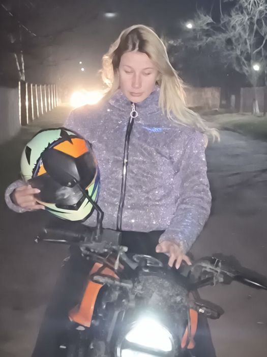 Куртка весна -осінь