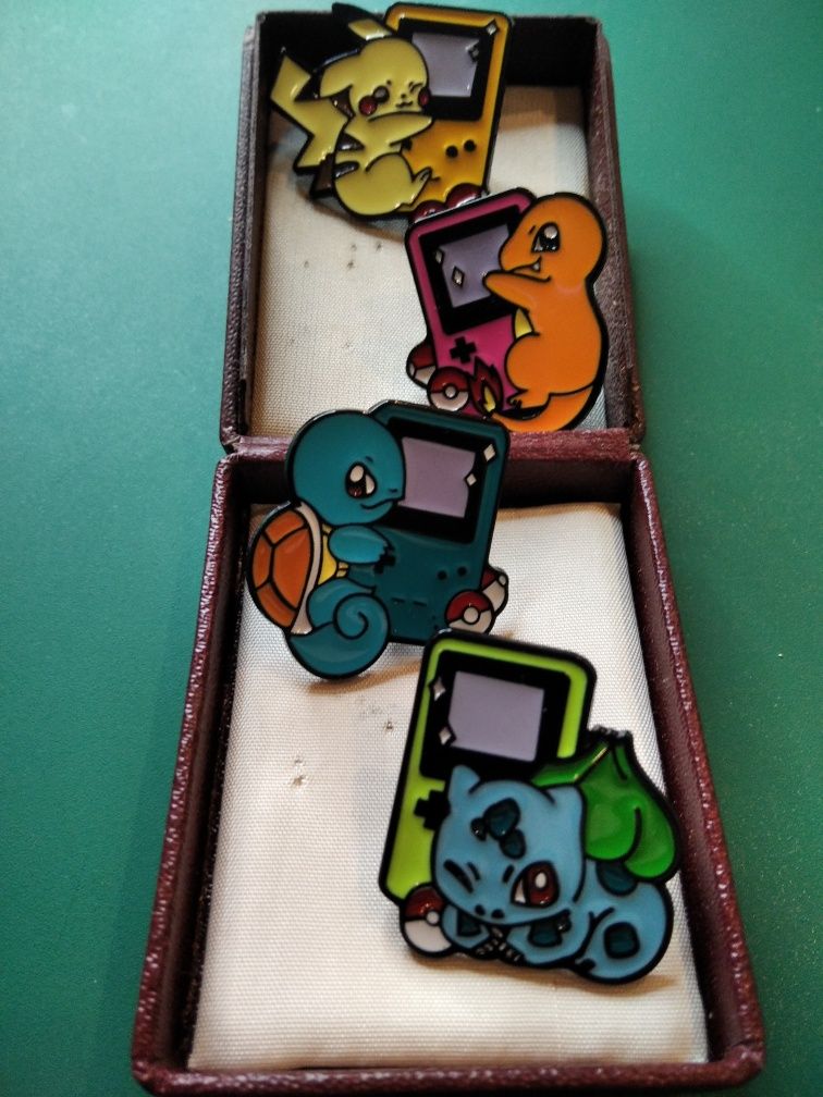 POKEMON - Pikachu Bulbasaur Squirtle Charmander - odznaki znaczki pins