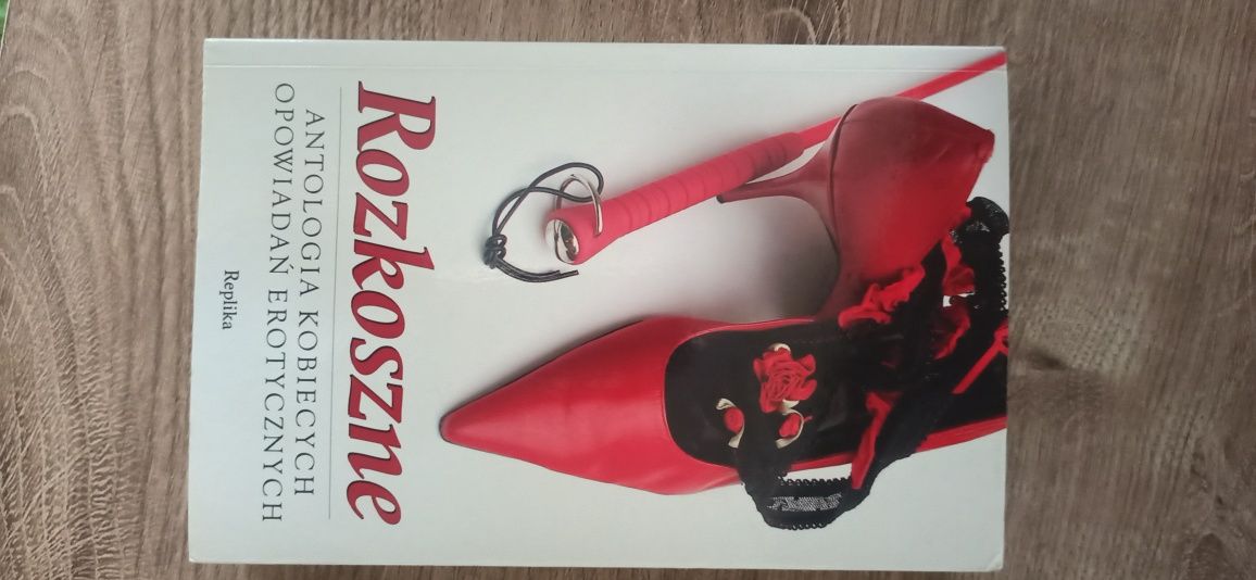 Sprzedam książkę "Rozkoszne"