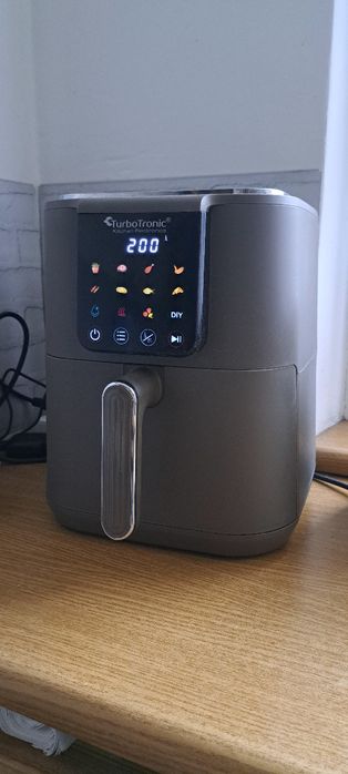 Airfryer z Turbotronic frytkownica beztłuszczową