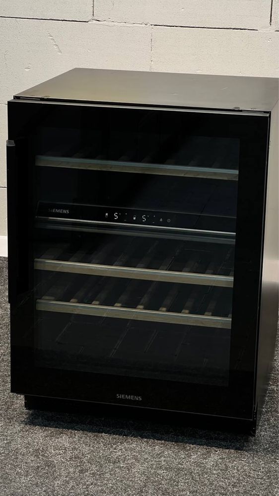 Винний холодильник Siemens KU21WAHG0 під стільницю 82 см