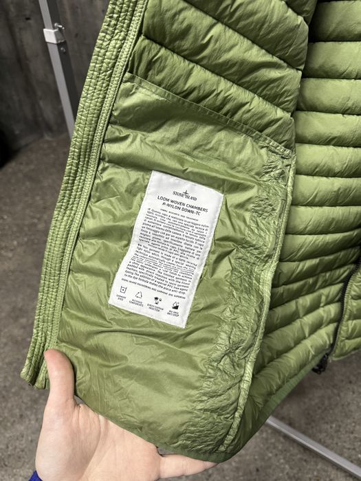 Микропуховик Stone Island Loom Woven Chambers R-Nylon Down-TC