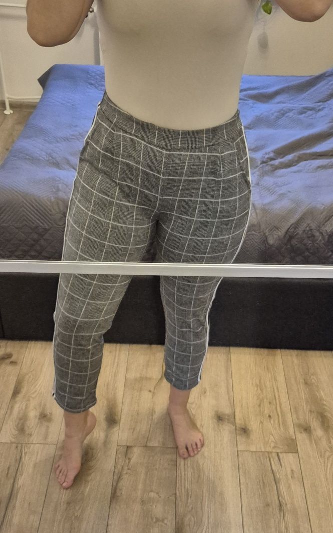 Legginsy materialowe kratka z paskami po bokach XL