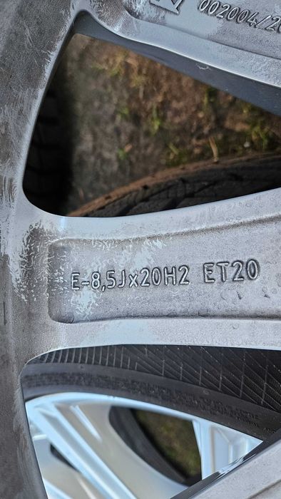 audi q8 q7 felgi 20 cali 265/50/20 zimowe continental xl