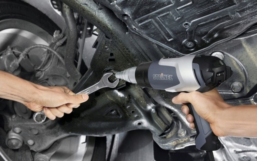 Opalarka 2-biegowa STEINEL HG 2320E 2300W 650°C 500L wyświetlacz LCD