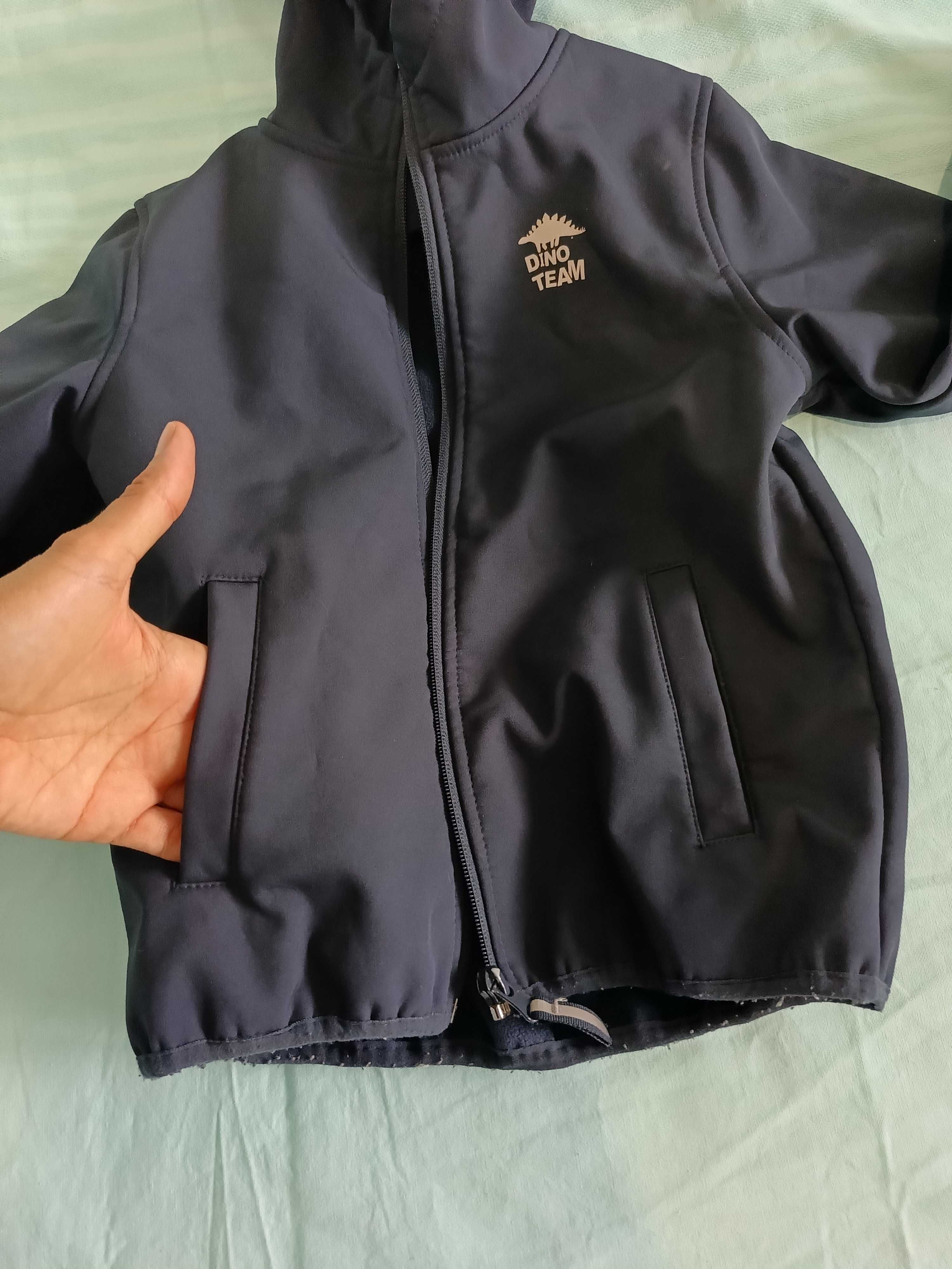 softshell 116, 5-6 lat granatowy Dino team :)