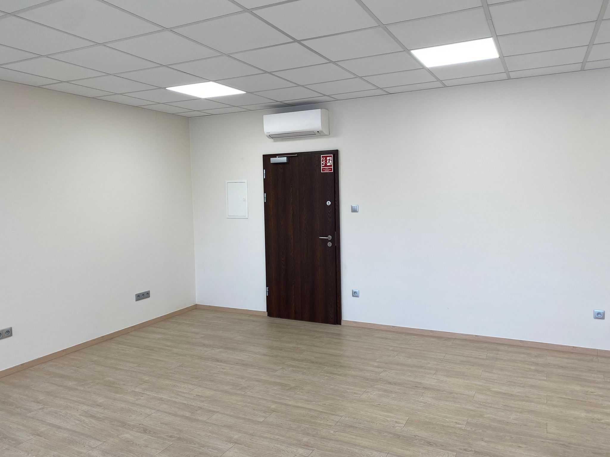 Wynajmę nowe biuro w centrum Wielunia o pow. 38 m2.