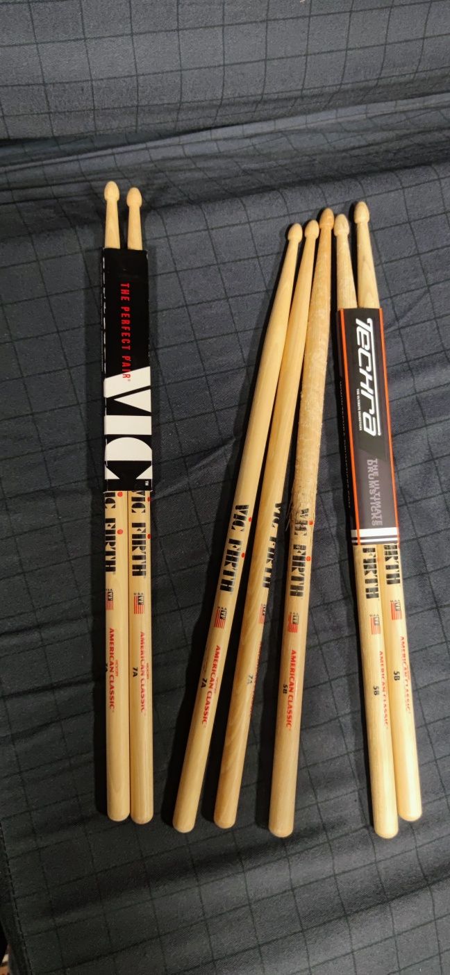 5 Baquetas Vic Firth