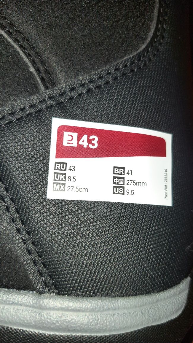 Buty snowboardowe 43 27,5 cm nowe