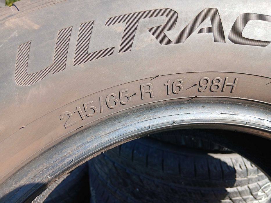 Opona używana 215/65R16 Vredestein Ultrac 1szt.