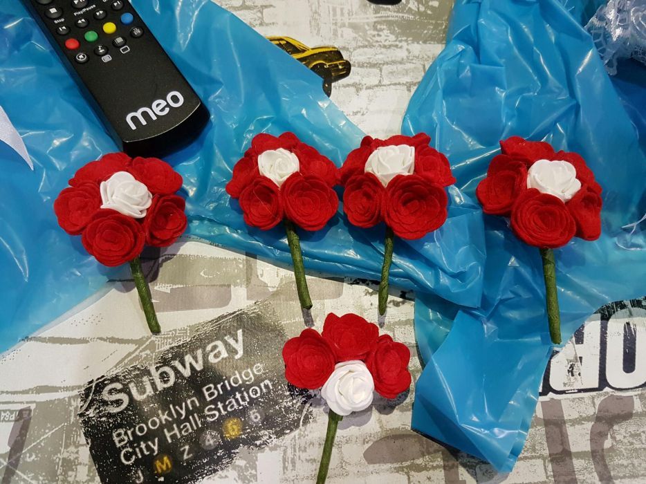 Bouquet de noiva e outro para mandar e 5 Lapelas