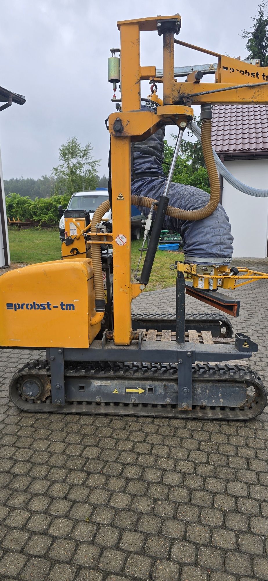 Układarka krawężników, płyt Probst tm 150 transmobil