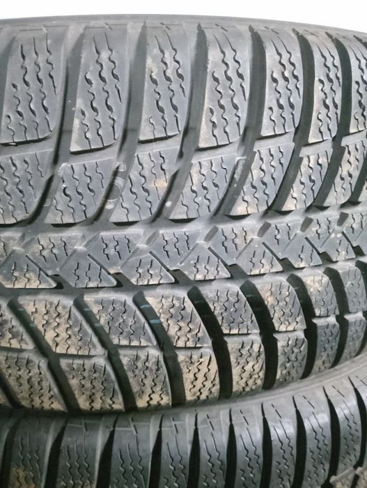 Продам зимние шины 225/60 r16