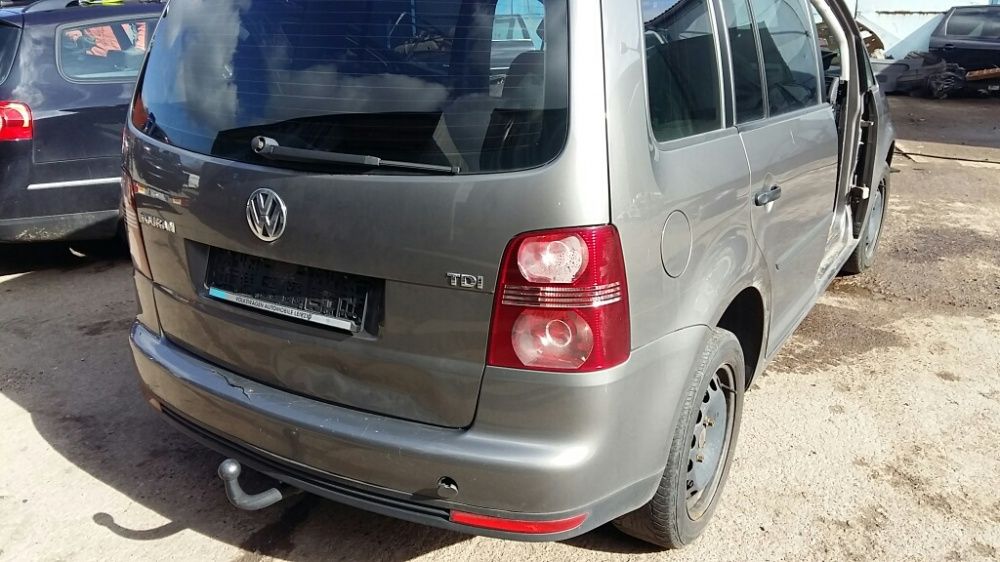 VW TOURAN nr.lak. LD7S,LC9X części blacharskie silnik skrzynia