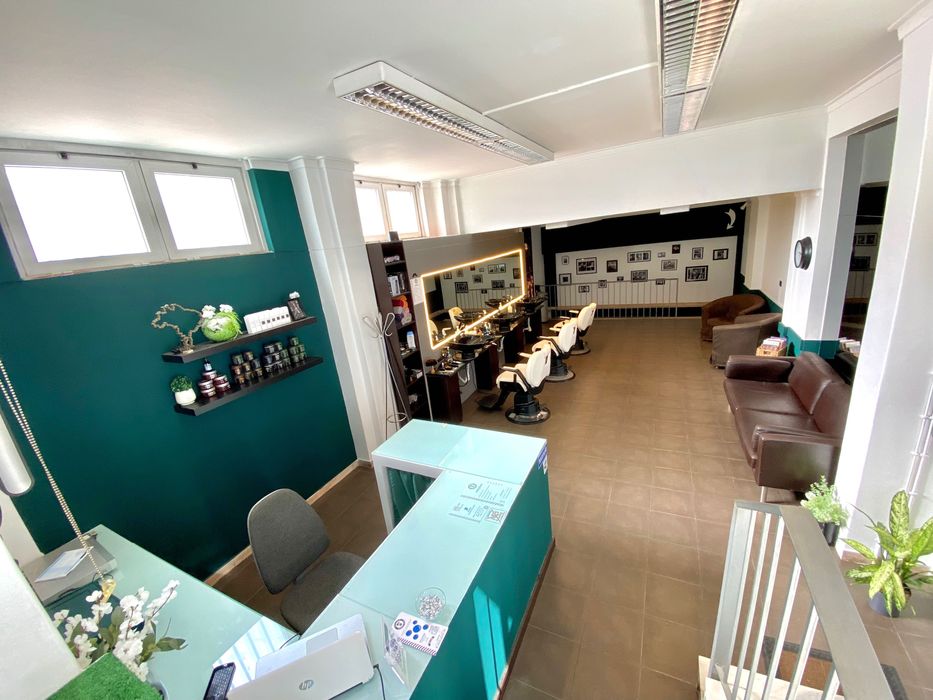 Oportunidade - Trespasse de Barbearia Tradicional