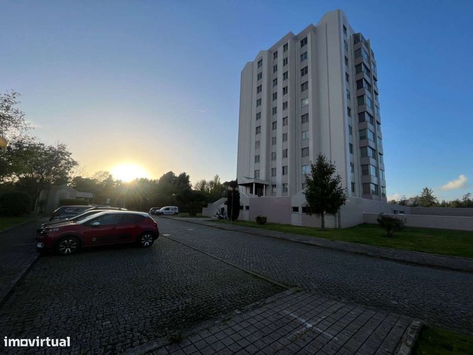 Alugo Apartamento T4 200m2