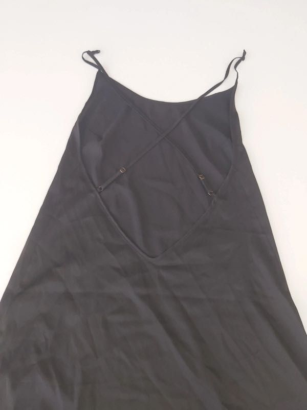 vários vestidos pretos - ver fotos e descrição