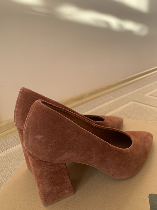 Next замшеві шкіряні туфлі р39