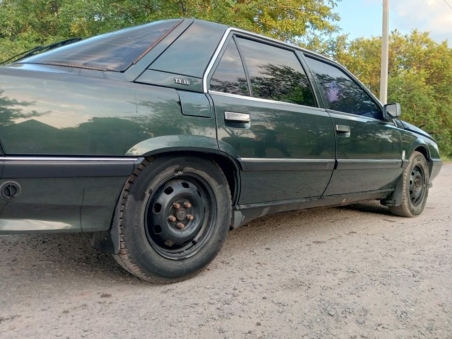 Продам гарний Renault 25