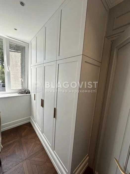 Продаж 2к квартири Печерск, ст.м. Звіринецька