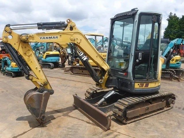 Екскаватор Yanmar Vio 27-5B мініекскаватор