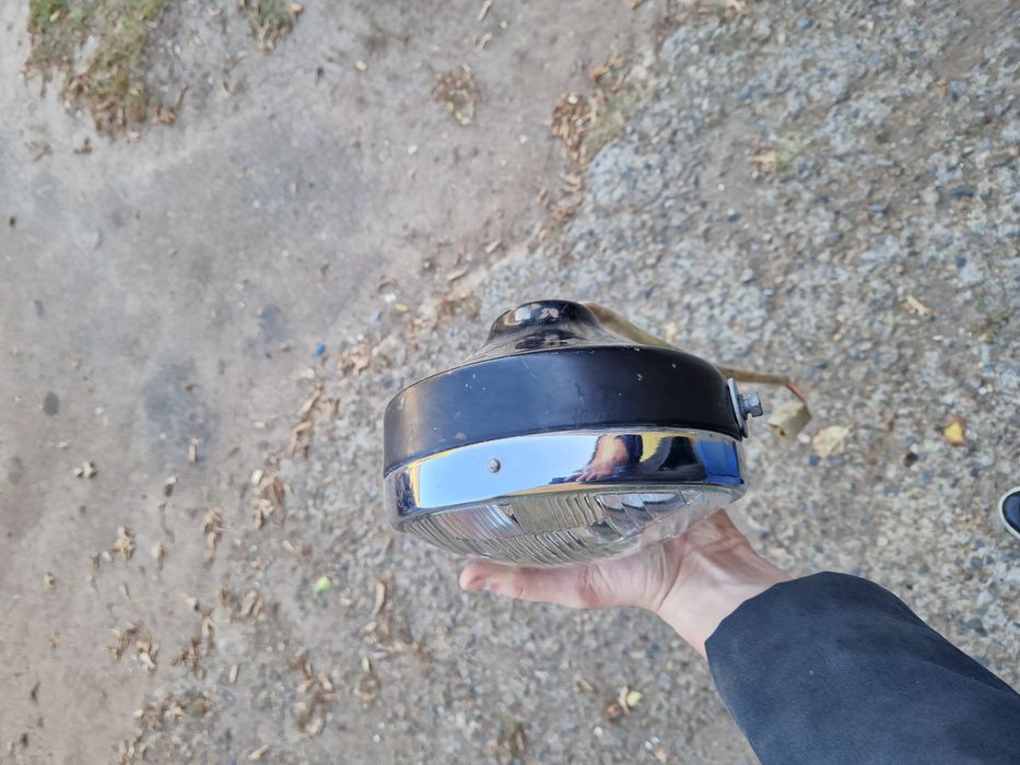 Фара Иж в хорошому стані