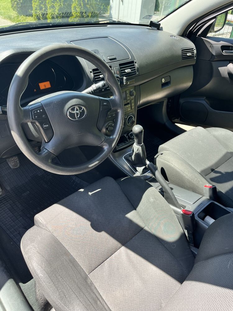 Toyota Avensis 1.8